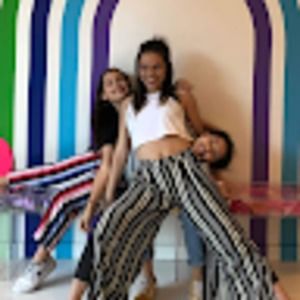 Meet your Posher, Ana